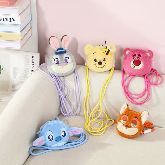 Cute cartoon high-looking pink plush coin purse