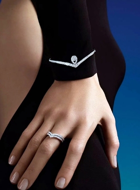 欧美女镀金气质爆款手镯时尚通勤