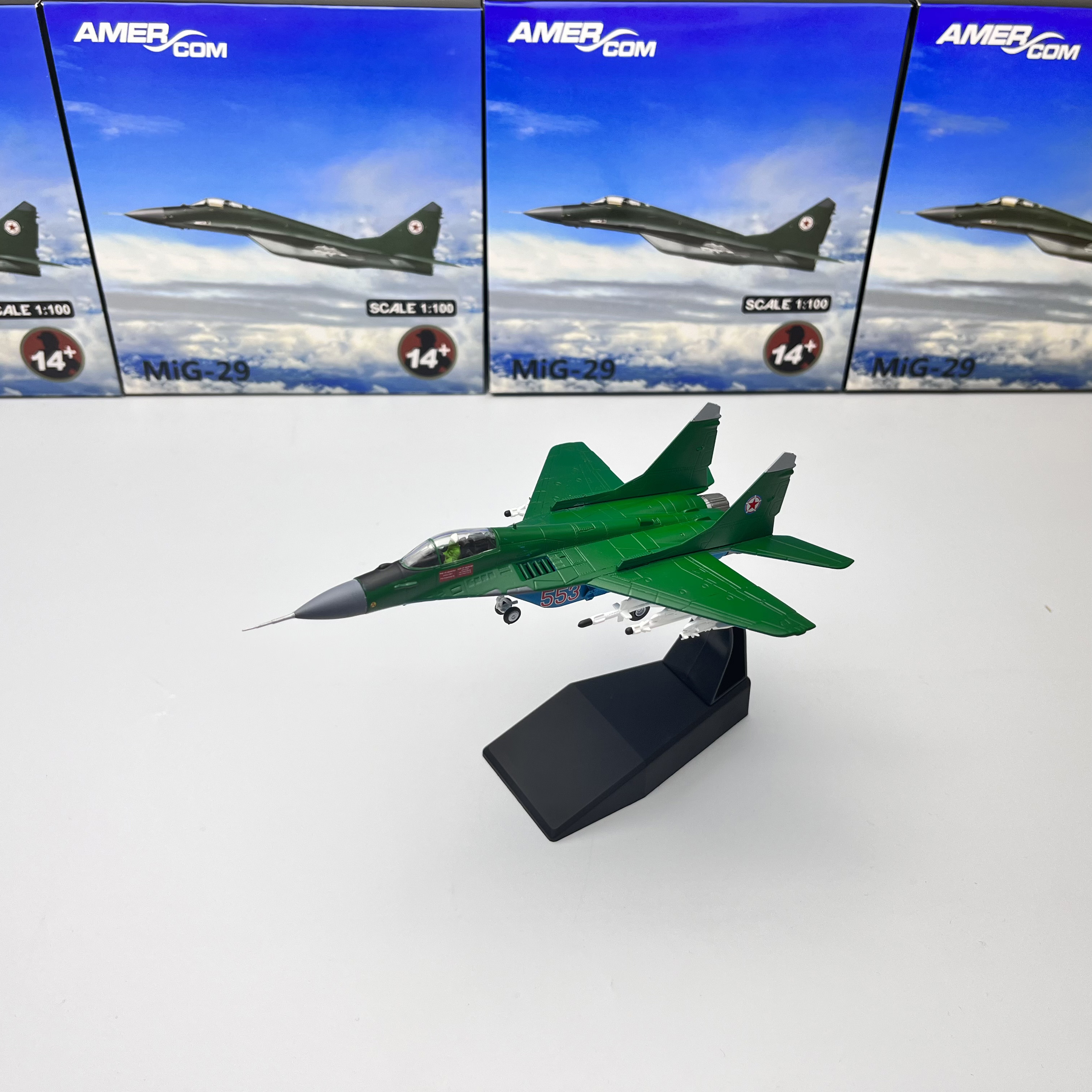 AMER 1/100朝鲜空军MIG-29A 米格29支点军事战斗飞机成品模型摆件