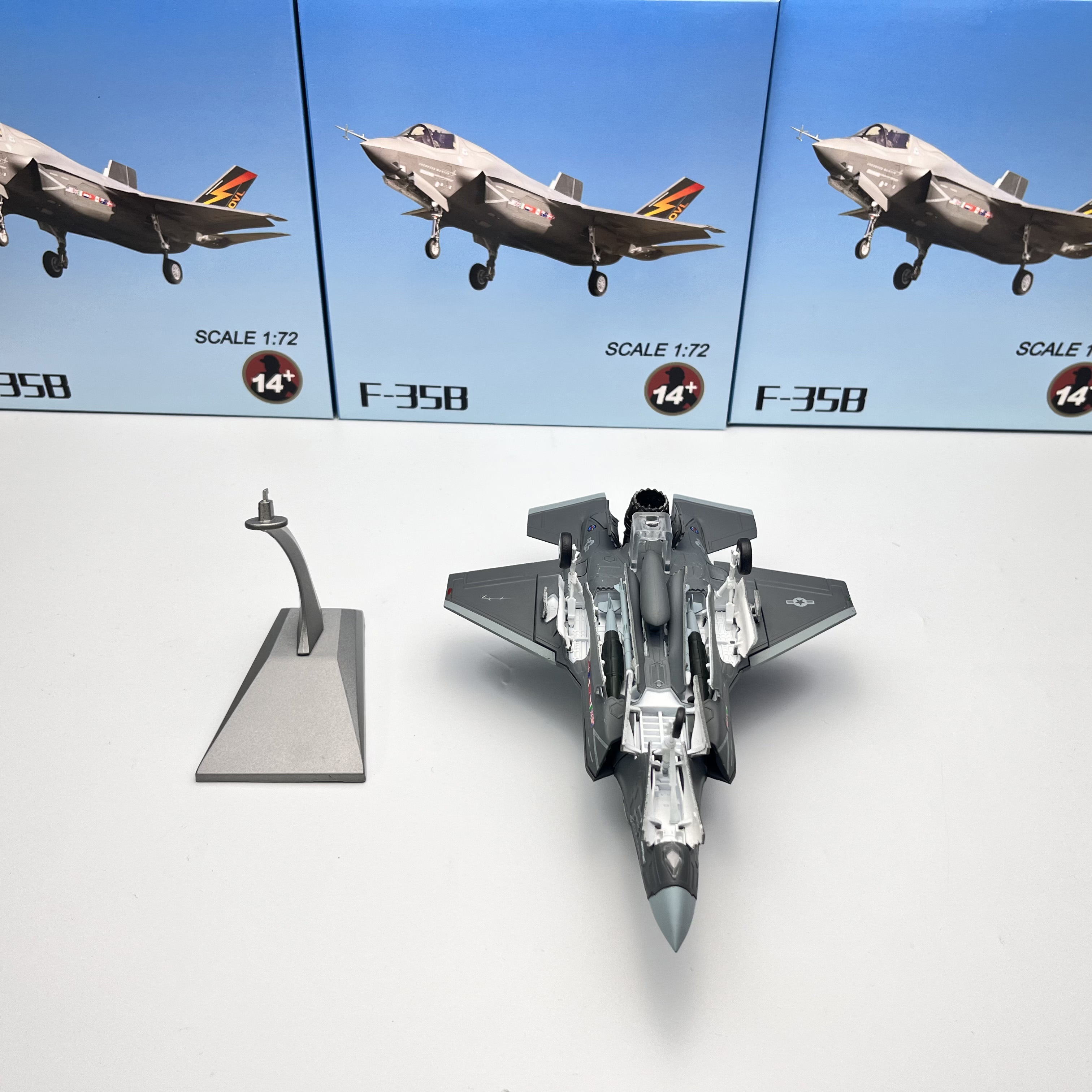 新款1/72美国F-35B垂直起降战机F35合金仿真战斗机飞机军事模型-图2