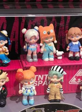 【现货】二代DORA生人勿近盲盒百无禁忌TNT潮玩具摆件猎户的女儿