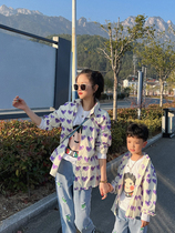 Deer mothers home high-end kinder shirt 2023 spring and autumn new ocean gas mother-son Korean version mother female handsome mens blouse blouse