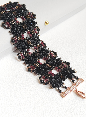 哥特宫廷风天然石宽手链