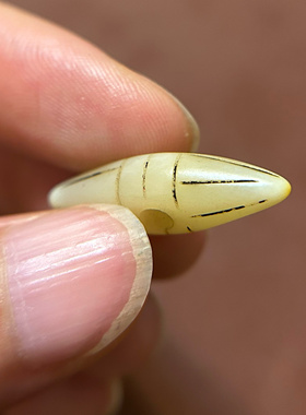 手工雕刻牦牛骨老驼骨背云西藏式文玩配饰藏传小元素卡子侧挂白色