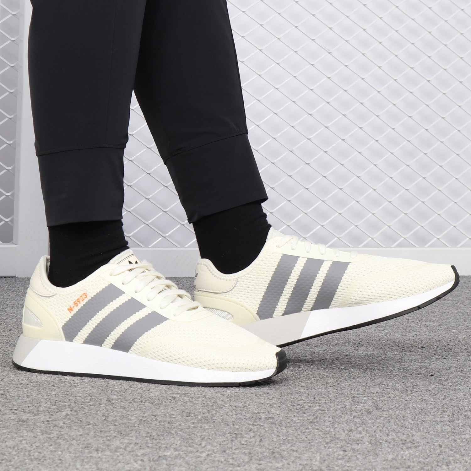 Adidas/阿迪达斯正品当季新款N-5923男女经典休闲鞋 DB0958 - 图0