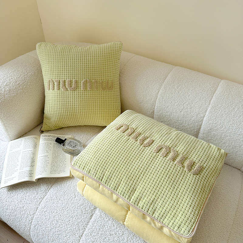 2025新款微甜刺绣抱枕被两用沙发靠枕办公室靠垫午睡汽车客厅床上,淘宝优惠券,粉丝福利购,淘宝优惠卷