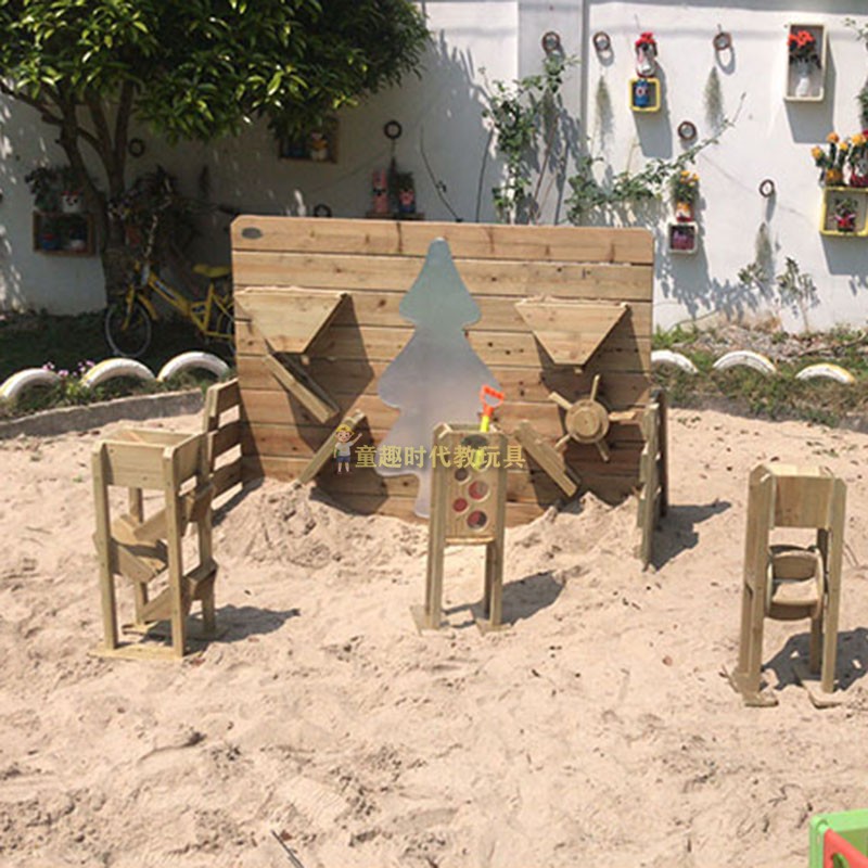 幼儿园儿童户外木质玩具多功能玩沙墙玩沙漏斗生态小屋土培观察台 - 图1