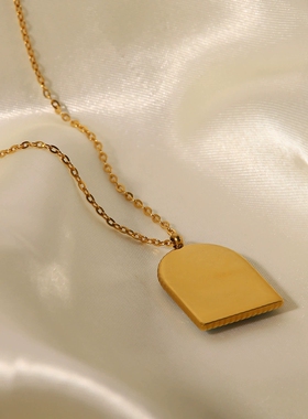 2024年新款18k电镀蓝色古罗马拱门眼睛钛钢链小众设计高级感项链