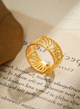 速卖通爆款不锈钢戒指女 欧美14K金流行百搭镂空树叶指环手饰