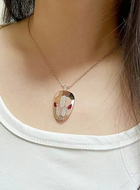 欧美红眼睛蛇头蛇形项链高级感高颜值奢华精致镶钻蛇形锁骨链百搭