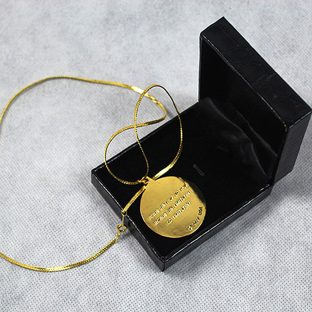 Bruce Lee's classic Tai Chi necklace K gold-plated necklace Long Ge personally designed Jeet Kune Do necklace souvenir