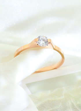 轻奢克拉钻石戒指女时尚个性钛钢