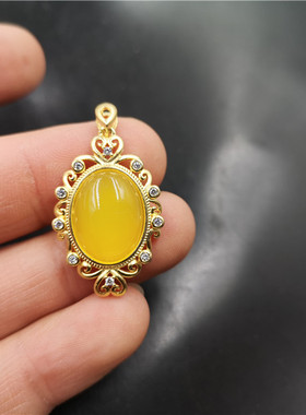 925银镶嵌绿玉髓花瓶红玛瑙吊坠