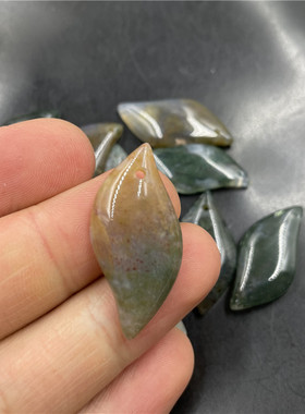 女款水草玛瑙S形状小玉坠