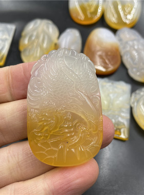 俏色玉髓玛瑙挂件玉坠