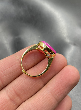 可伸缩粉紫色舒俱来戒指