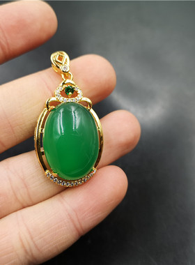 四海亮金镶嵌绿玉髓蛋形玛瑙吊坠