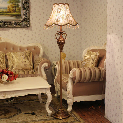 欧式客厅沙发站式落地复古轻奢古典影视摄影道具灯具卧室立式台灯 - 图3