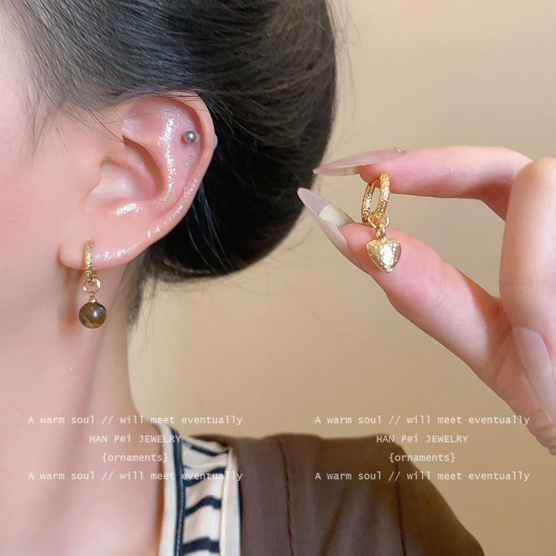 不对称虎眼石爱心耳环高级感耳扣2025新款爆款小众气质秋冬耳饰女,淘宝优惠券,粉丝福利购,淘宝优惠卷