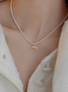 鱼尾吊坠项链短款高级感小众轻奢女新款网红爆款甜美项链饰锁骨链