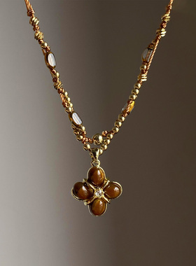 美拉德仿虎眼石四叶花项链女款2025新款长款秋冬毛衣链轻奢高级感