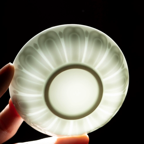 Чашка для водоснабжения перед чашкой будды перед буддой керамический буддийский храм Гуаньин