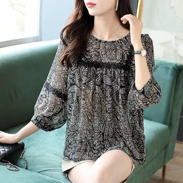 Women's fashionable round neck lace spliced chiffon shirt