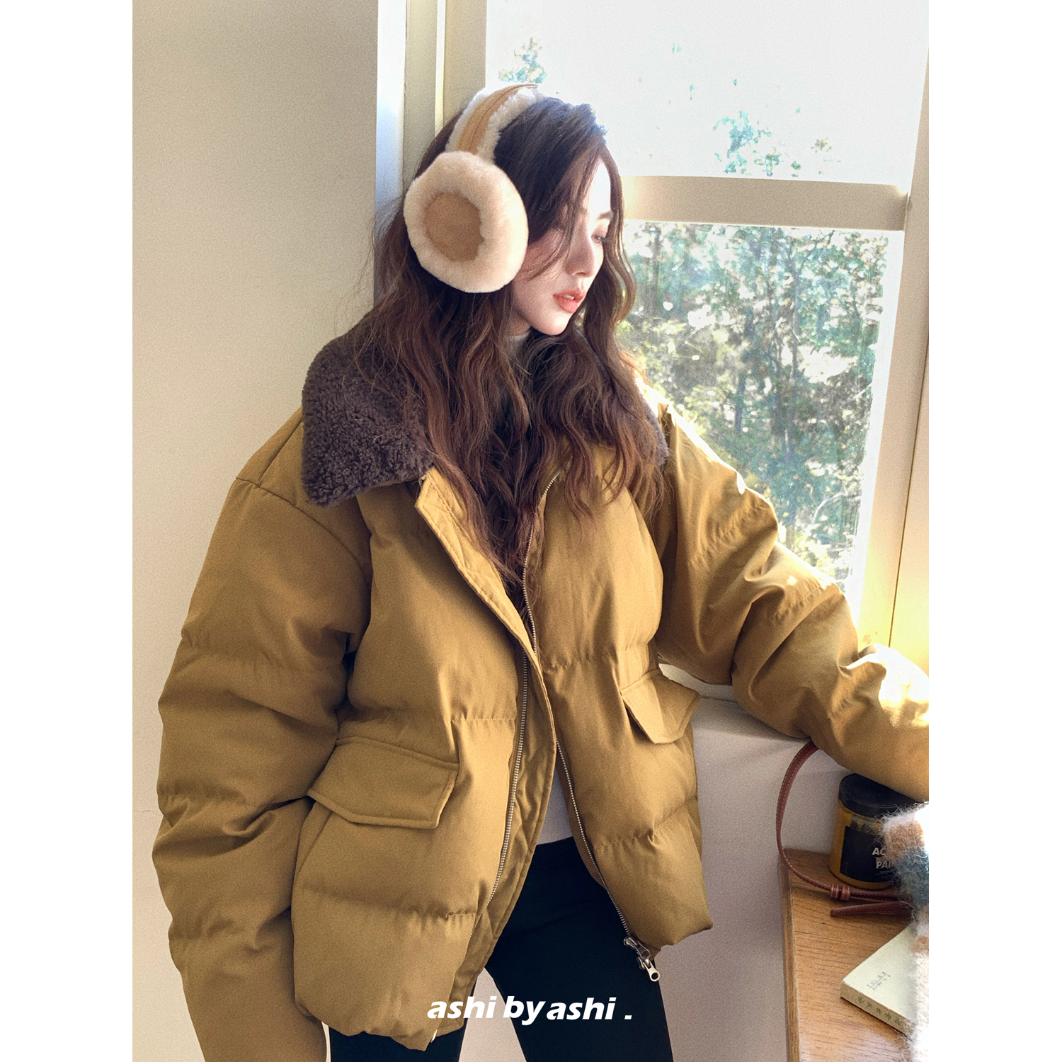 大于诗集 糖炒栗子 90白鸭绒翻领撞色宽松显瘦羽绒服加厚保暖外套 - 图3