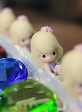 美国水滴娃娃十二月生日礼物