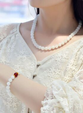 妈妈送民族风女款和田玉白玉仿