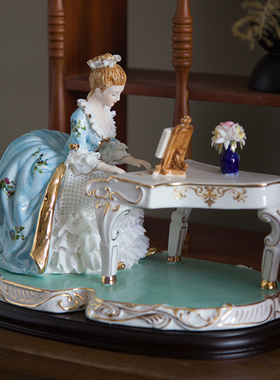 法式弹钢琴蕾丝蓝裙描金瓷偶