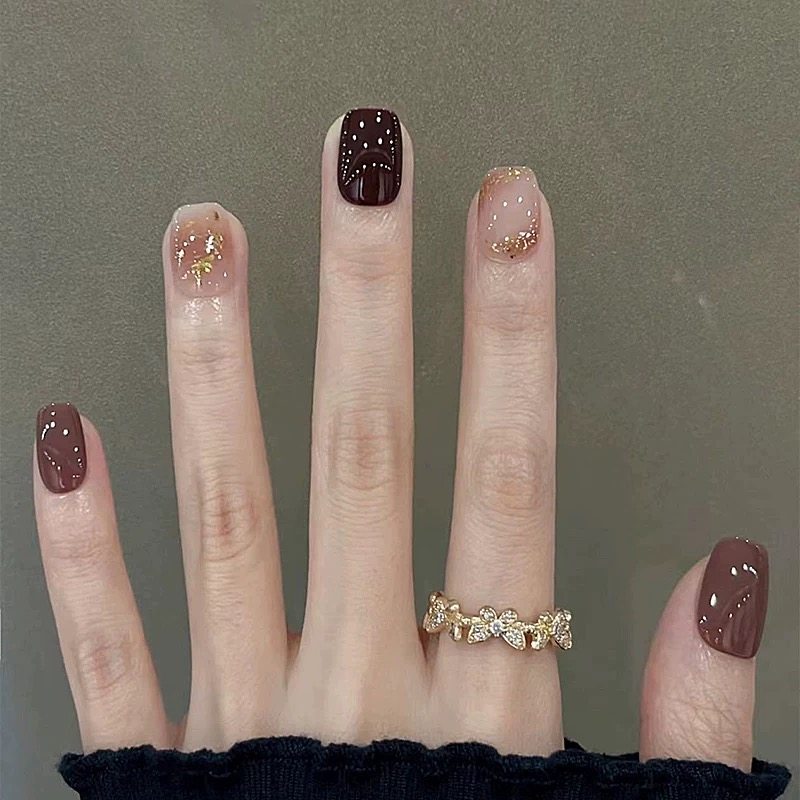 2026新款秋冬美拉德短款高级感百搭气质显白碎闪棕色美甲贴片,淘宝优惠券,粉丝福利购,淘宝优惠卷