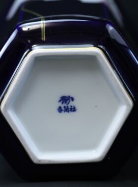 日本回流香兰社花瓶，全新正品带原盒，喜欢的朋友不要错过
