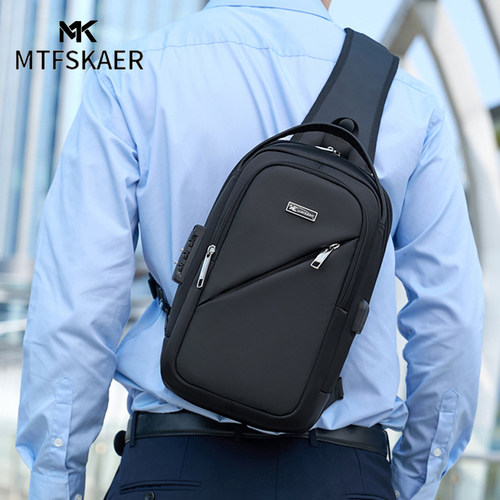 香港MTFSKAER男士胸包男款运动斜挎包休闲胸前包多功能大容量背包 - 图0