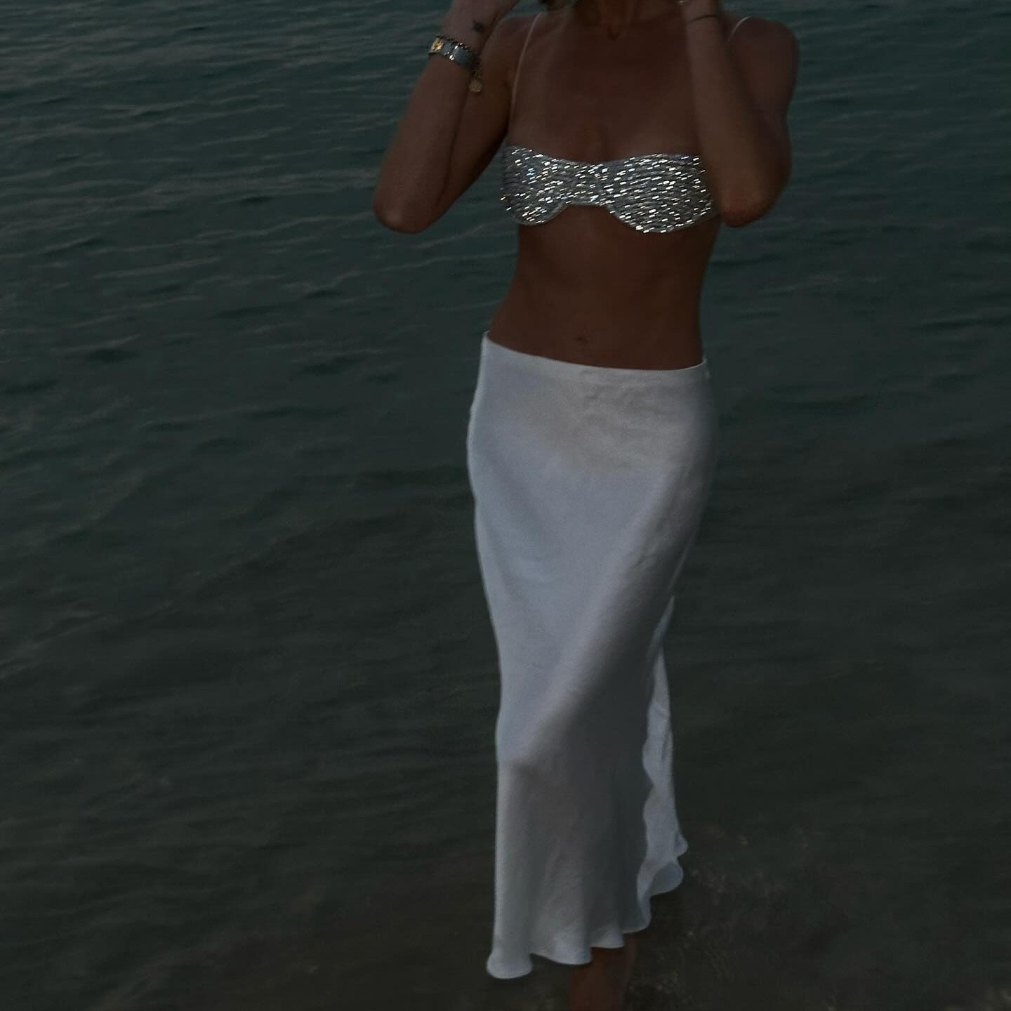 新品银色钻饰吊带性感搭配小背心女神魅力酒吧DJ舞台演出休闲晚装,淘宝优惠券,粉丝福利购,淘宝优惠卷