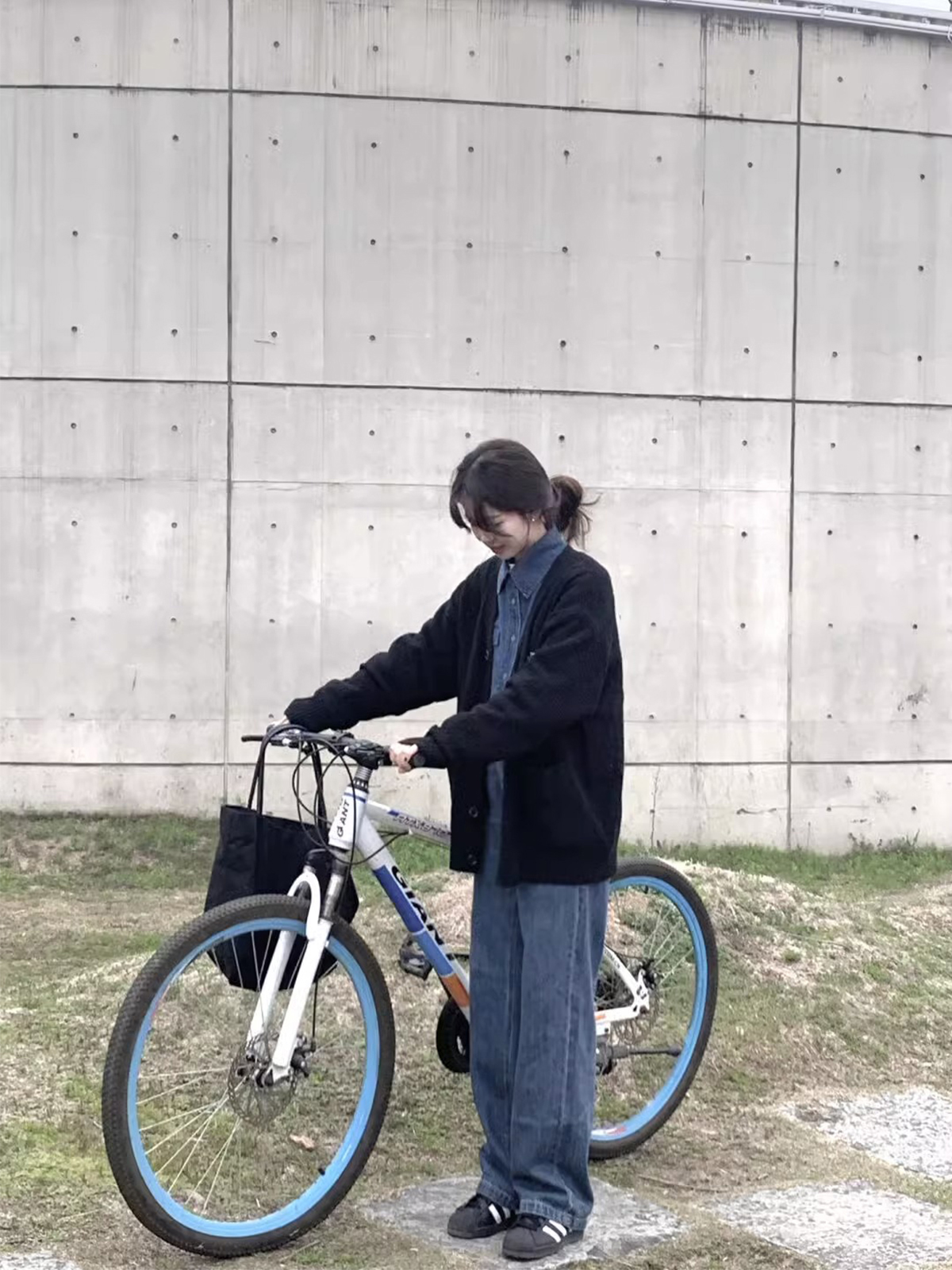 大码针织开衫外套女胖妹妹宽松通勤百搭黑色v领毛衣纯色上衣外衣,淘宝优惠券,粉丝福利购,淘宝优惠卷