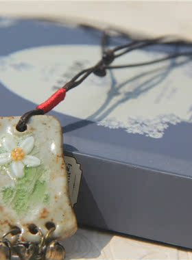 长方形花朵复古带铃铛棉麻毛衣链