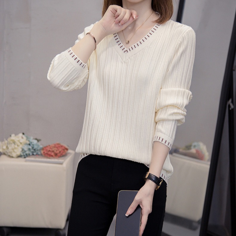 加肥加大码女装宽松显瘦V领打底针织上衣女秋冬简约时尚套头毛衣 - 图2