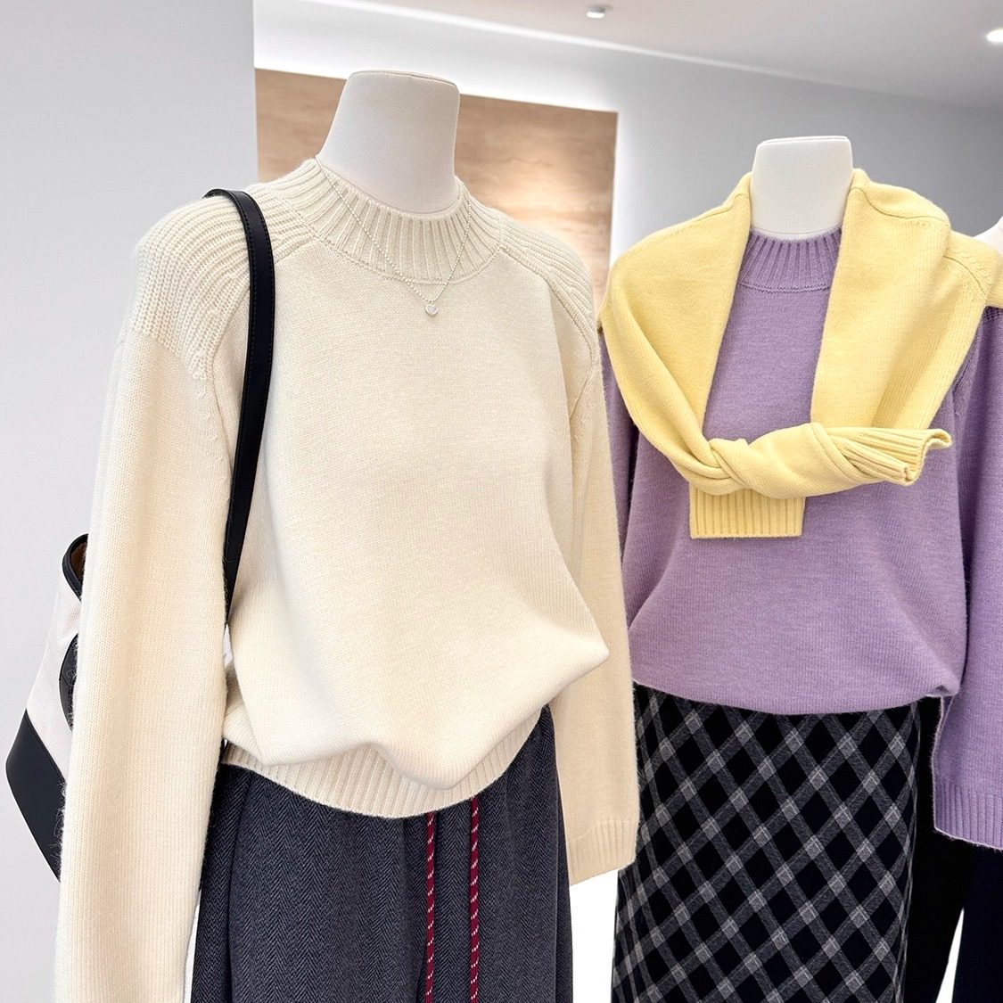 极简风半高领针织上衣女冬季宽松遮肚大码打底衫长袖套头纯色毛衣,淘宝优惠券,粉丝福利购,淘宝优惠卷