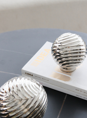 迪斯凯 印度进口 银色球体漩纹收纳罐 装饰摆件