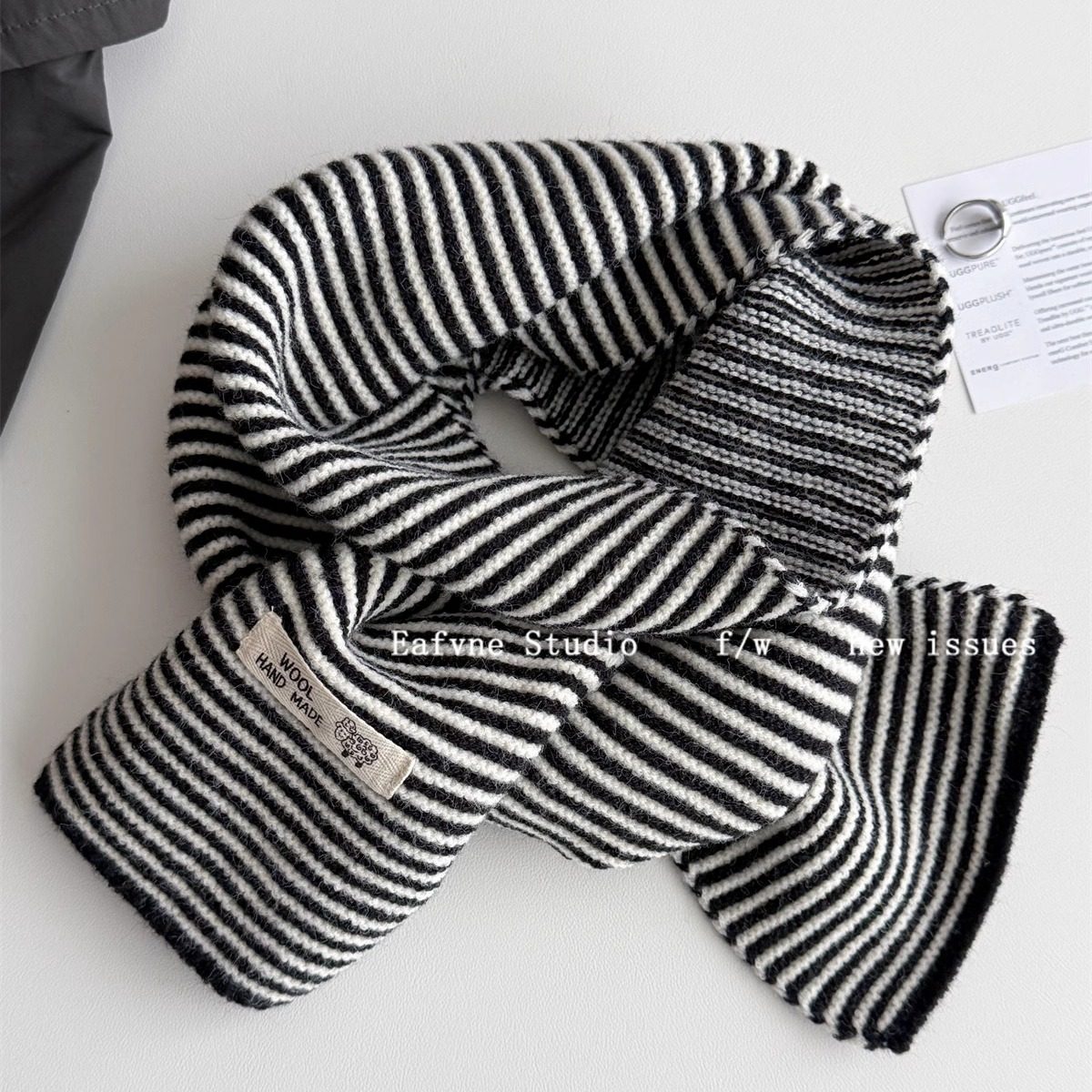 Black and white scarf color matching high-end handmade knitted