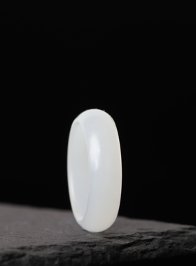 新疆和田玉籽料戒指白玉籽料戒指