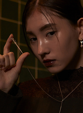 ZVT个性简约短剑项链大号新款ins设计女士项链女颈链锁骨链