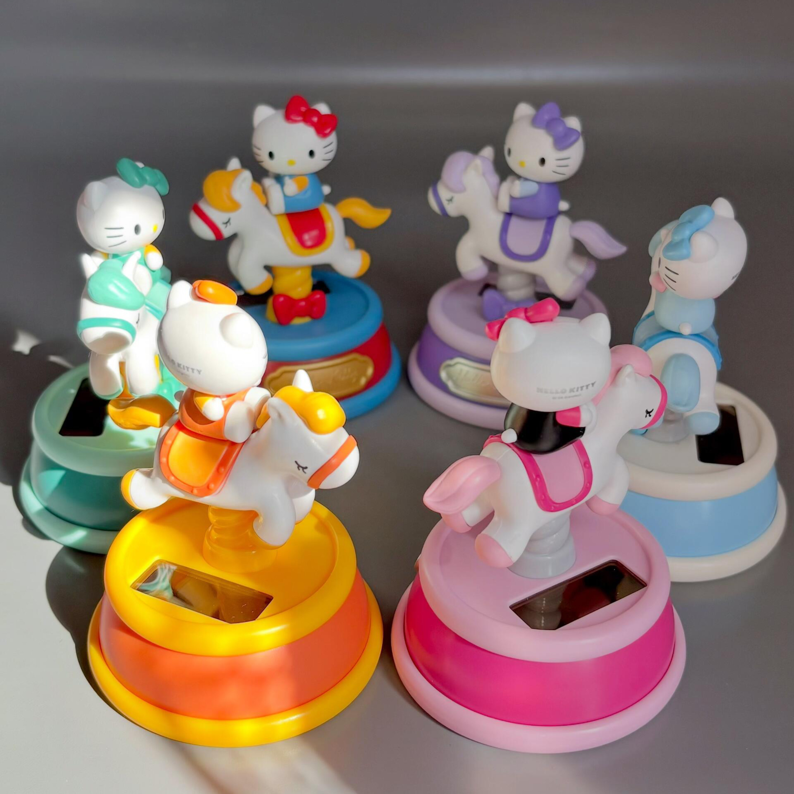 三丽鸥Hello Kitty童心小马系列光动乐盲盒凯蒂猫潮玩送礼物手办,淘宝优惠券,粉丝福利购,淘宝优惠卷