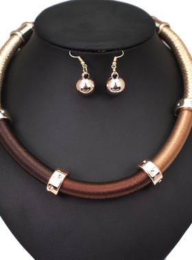 新款时尚潮流百搭耳环套装项链