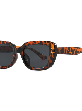 方形太阳镜2026年新款小框猫眼墨镜时尚个性复古男女高级太阳镜