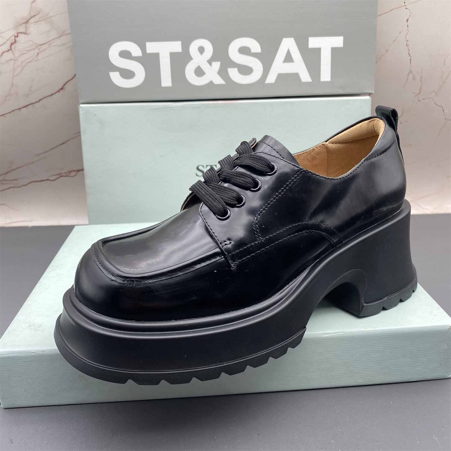 正品ST&SAT星期六撤柜断码真皮女鞋平跟防滑系带方头优雅时尚单鞋,淘宝优惠券,粉丝福利购,淘宝优惠卷