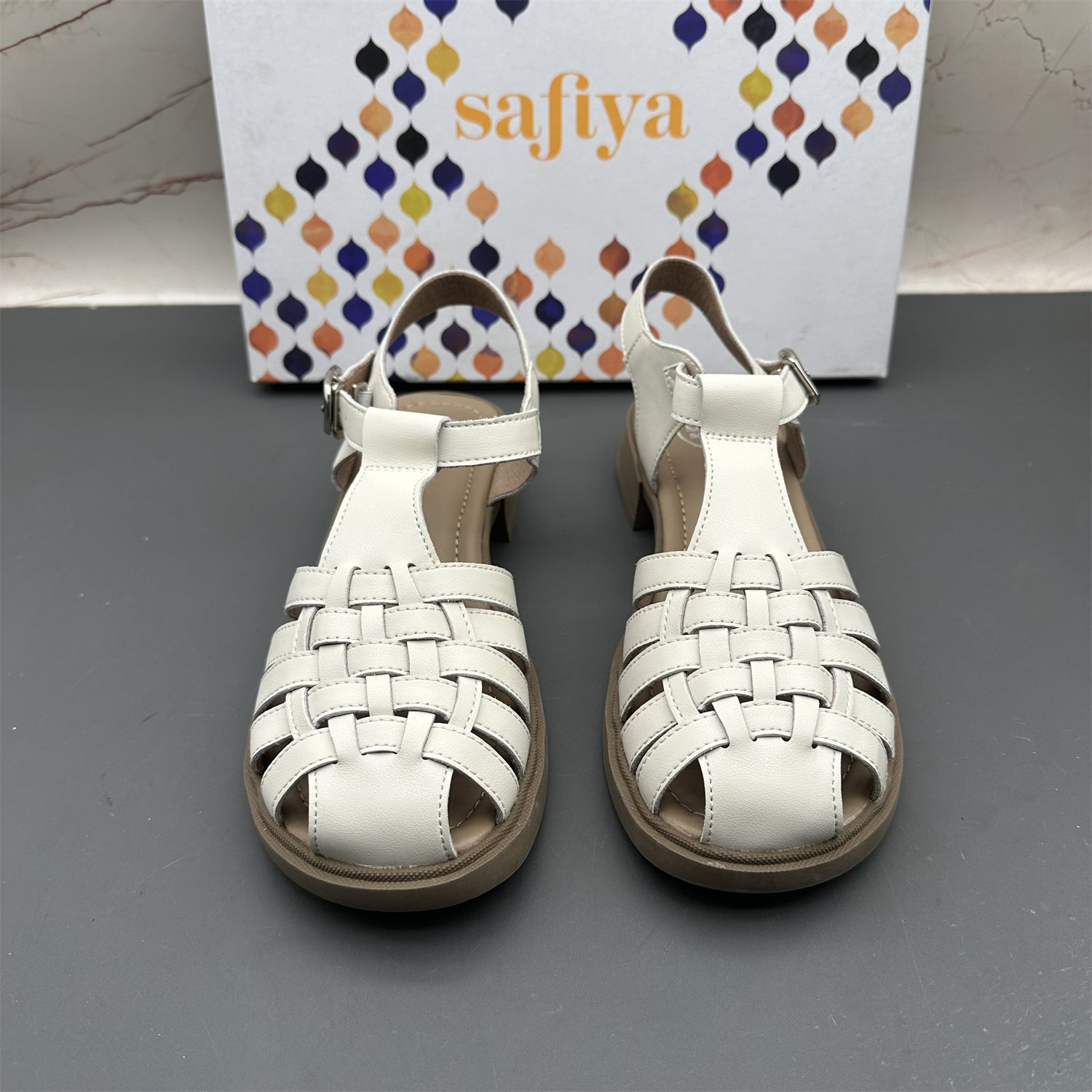 正品Safiya索菲娅撤柜断码真皮女鞋扣带圆头编织平跟防滑气质凉鞋,淘宝优惠券,粉丝福利购,淘宝优惠卷