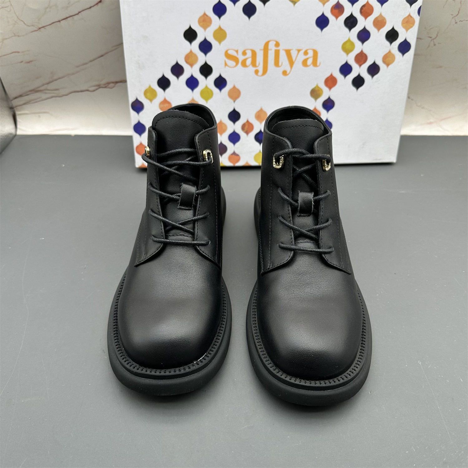 36码Safiya索菲娅撤柜处理牛皮女鞋平跟防滑圆头系带日常休闲短靴,淘宝优惠券,粉丝福利购,淘宝优惠卷