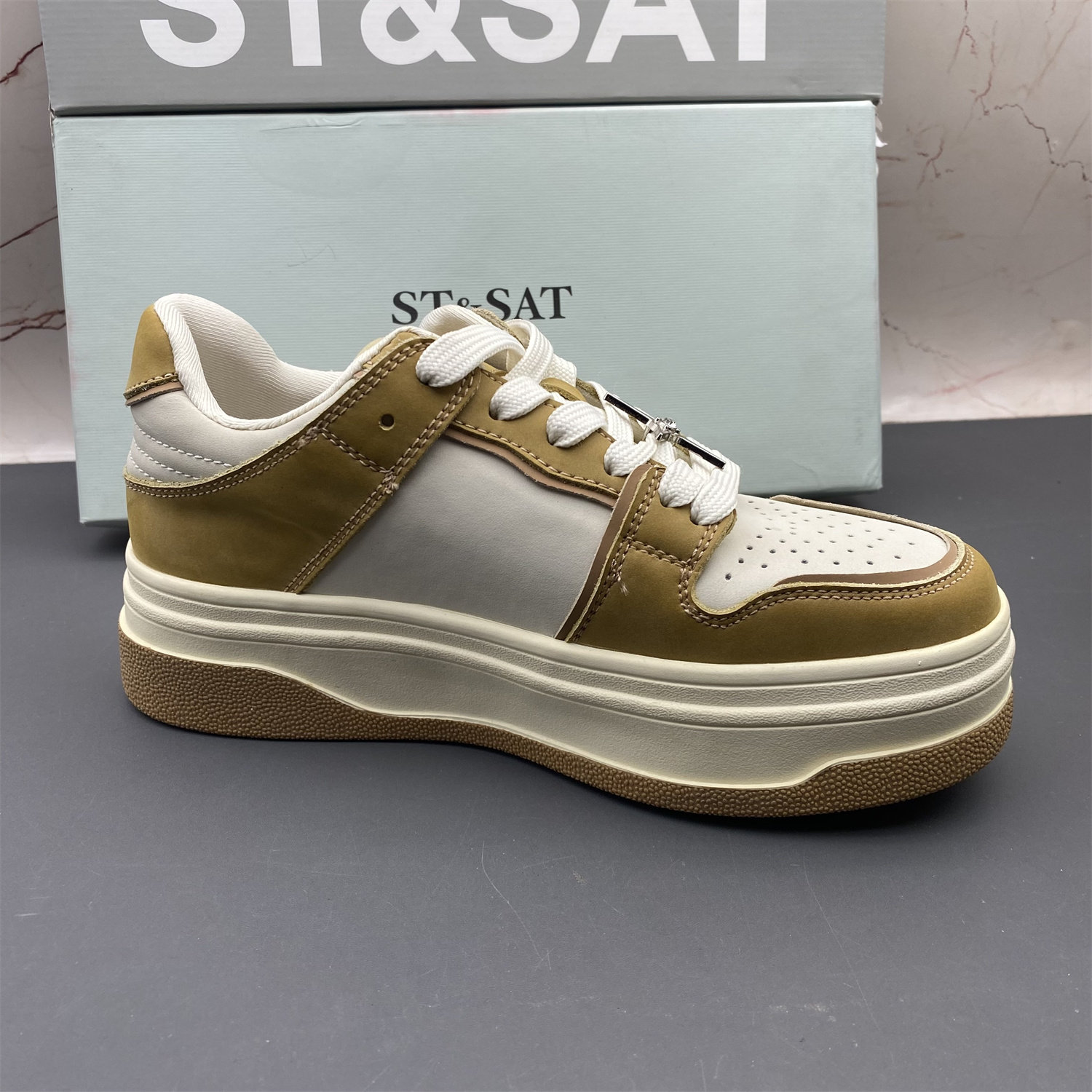 正品ST&SAT星期六撤柜断码真皮女鞋圆头拼色平底防滑系带休闲单鞋,淘宝优惠券,粉丝福利购,淘宝优惠卷